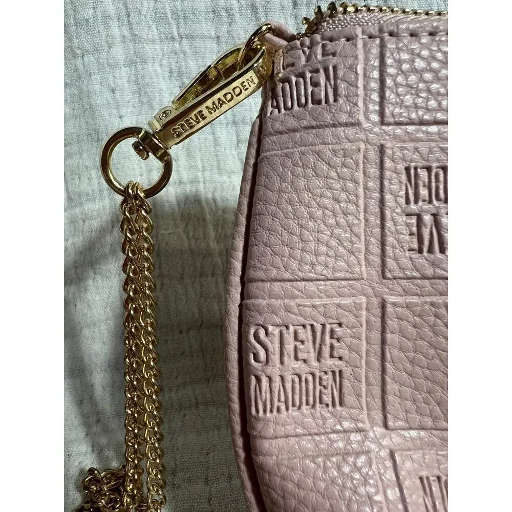 Steve Madden Wristlet in Pale pink